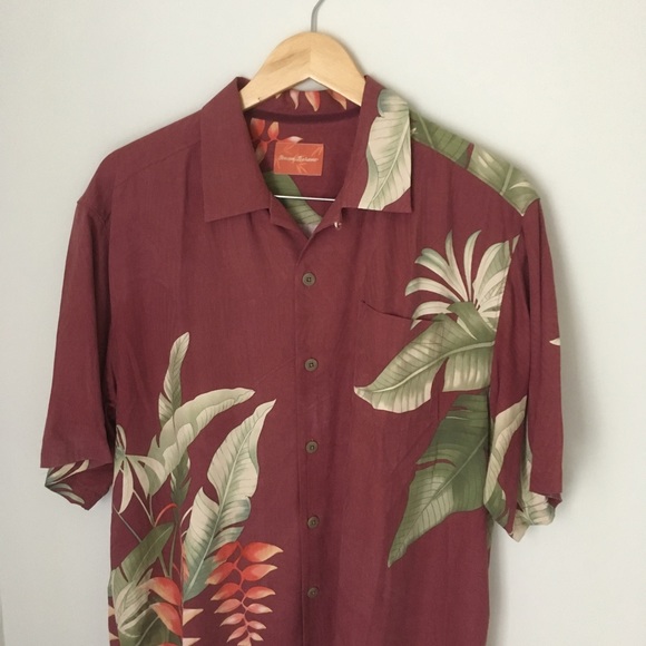 ❌Red and green Tommy bahama Button Up Shirt - Picture 2 of 4